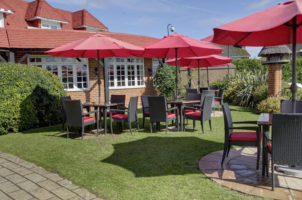 Best Western Reading Calcot Hotel Exterior photo