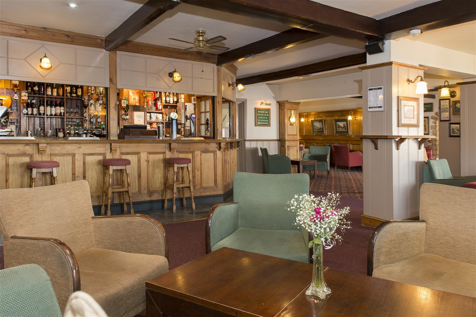 Best Western Reading Calcot Hotel Exterior photo