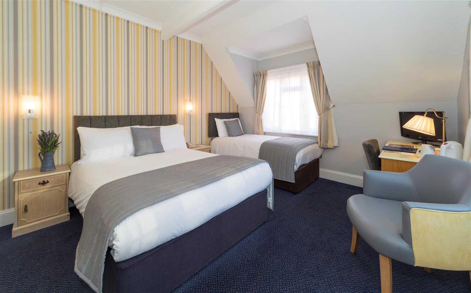 Best Western Reading Calcot Hotel Exterior photo