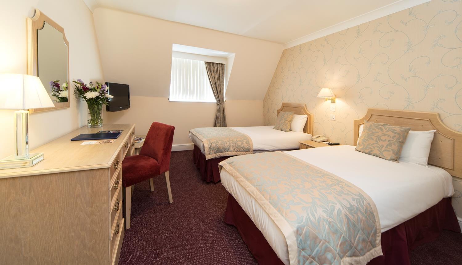 Best Western Reading Calcot Hotel Exterior photo